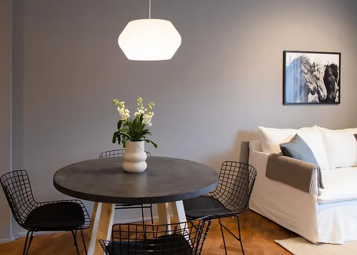 Tilo Stylish Apartment
